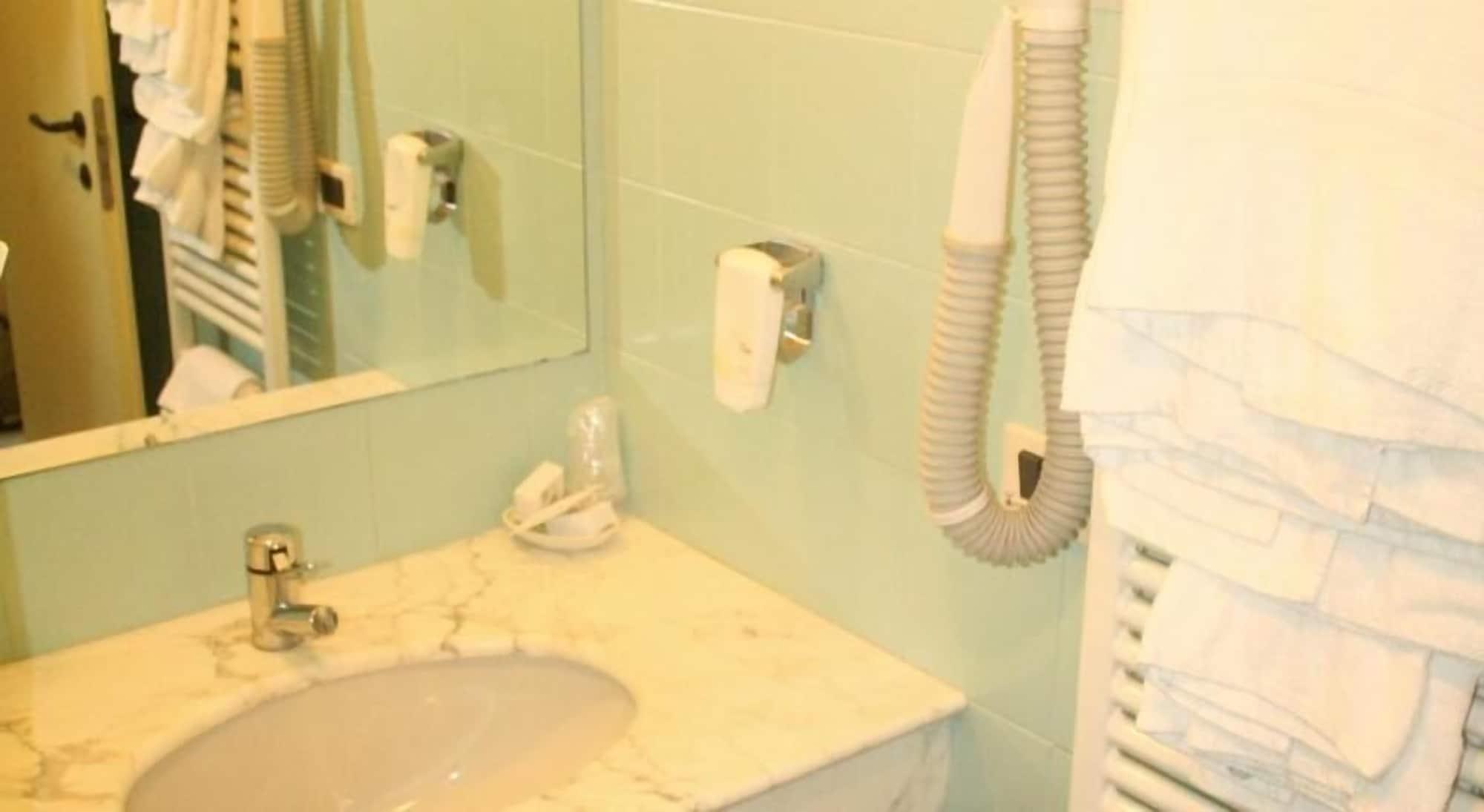 Hotel Elvezia Pesaro Ngoại thất bức ảnh